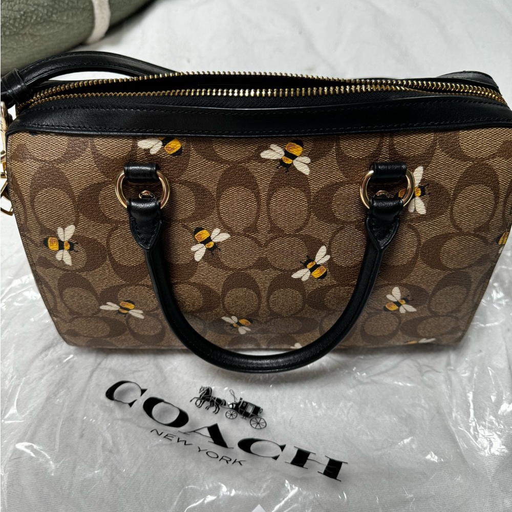 Coach Bee Bag, excellent condition, little use, non smoking.